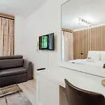 Marlene 4*